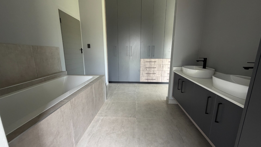  Bedroom Property for Sale in Vyfhoek A H North West